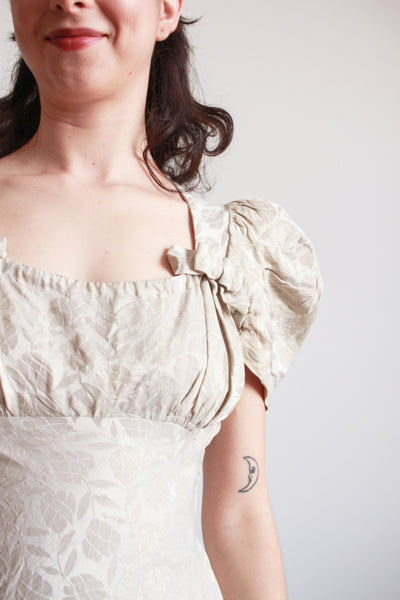 1930s Silver Jacquard Puff Sleeve Lame Dress