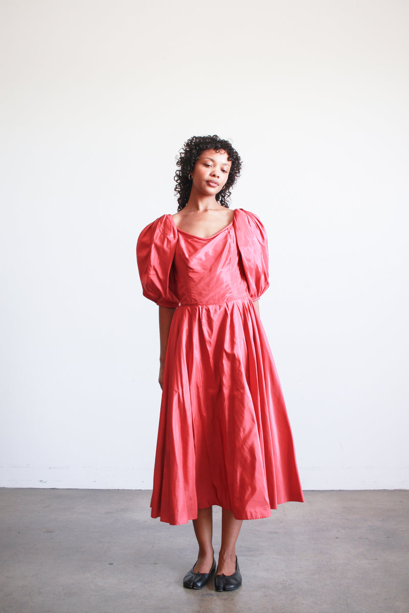 HAVE A BALL…Designアンティークリネンキャミソール 1950s Ceil Chapman Ruby Red Taffeta Basque Waist Dress – Blossom