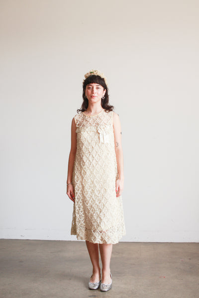 1950s Ecru Lace Bow Shift Dress