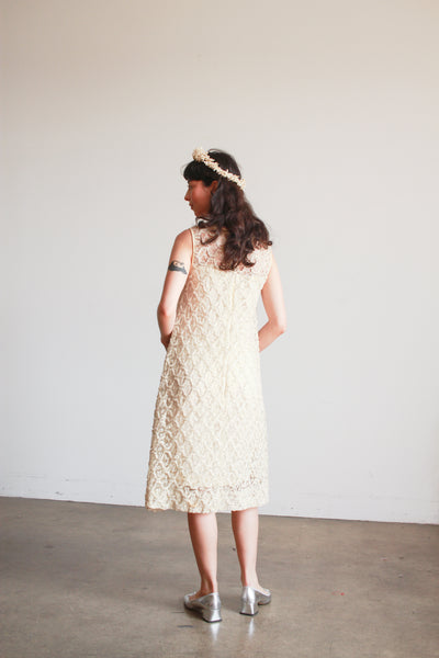1950s Ecru Lace Bow Shift Dress