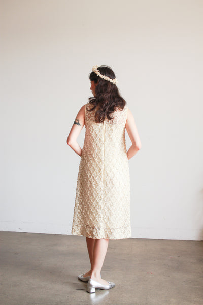 1950s Ecru Lace Bow Shift Dress