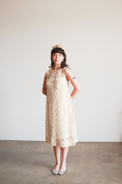 1950s Ecru Lace Bow Shift Dress