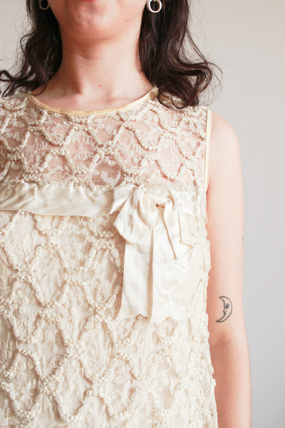 1950s Ecru Lace Bow Shift Dress