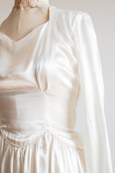 1940s Pearl White Satin Long Sleeve Gown