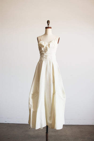 1950s Ivory Taffeta Structured Gown