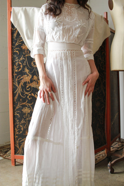 Edwardian White Cotton Lawn Dress