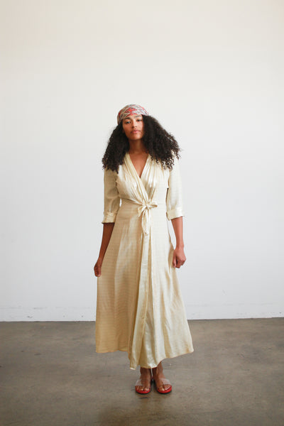 1940s Beige Cotton Wrapping Gown