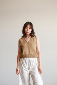 1970s Beige Knit Sweater Vest