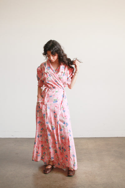 1940s Pink Floral Seersucker Wrap Dress