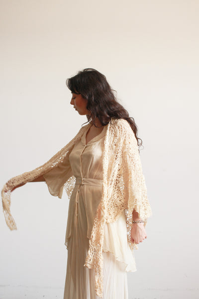 1950s Cream Crochet Shawl