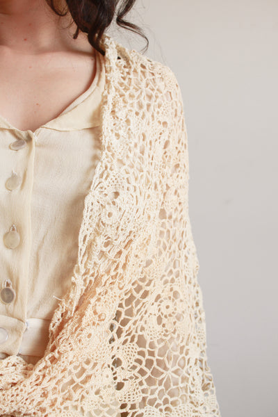 1950s Cream Crochet Shawl