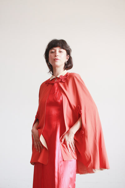 1940s Persimmon Crepe Capelet