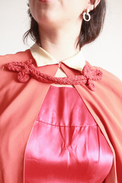 1940s Persimmon Crepe Capelet