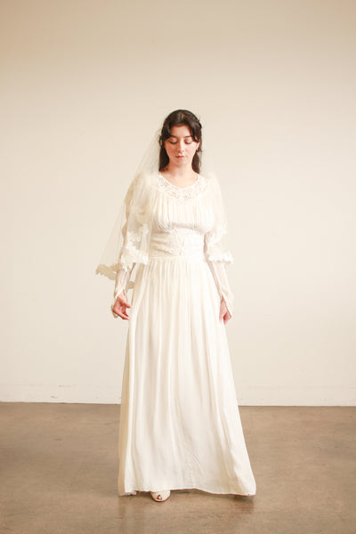 1940s White Sheer Rayon Lace Long Sleeve Dress