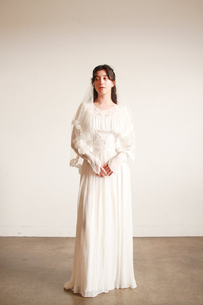1940s White Sheer Rayon Lace Long Sleeve Dress