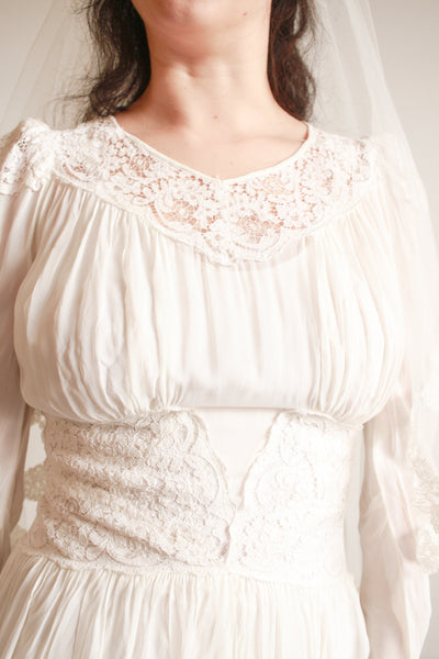 1940s White Sheer Rayon Lace Long Sleeve Dress