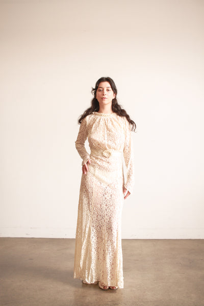1930s Ivory Lace Long Sleeve Gown