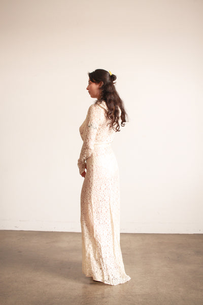 1930s Ivory Lace Long Sleeve Gown