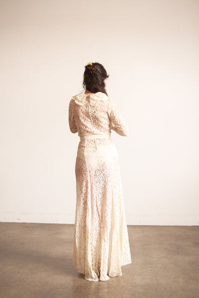 1930s Ivory Lace Long Sleeve Gown