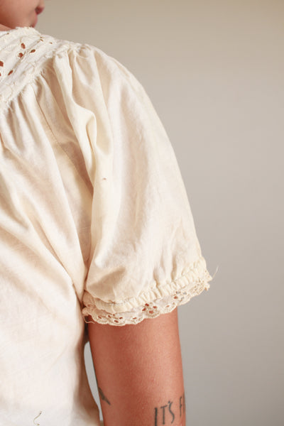 1950s Cream Cotton Eyelet Trim Puff Sleeve Blouse