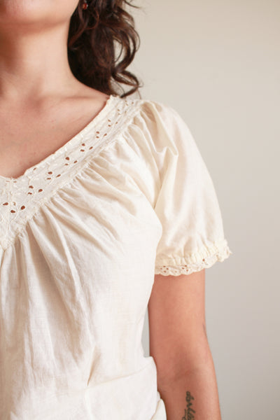 1950s Cream Cotton Eyelet Trim Puff Sleeve Blouse