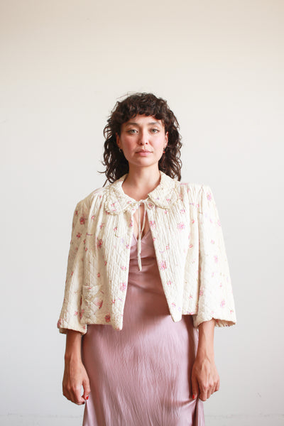1940s Cream Floral Print Quilted Bed Jacket