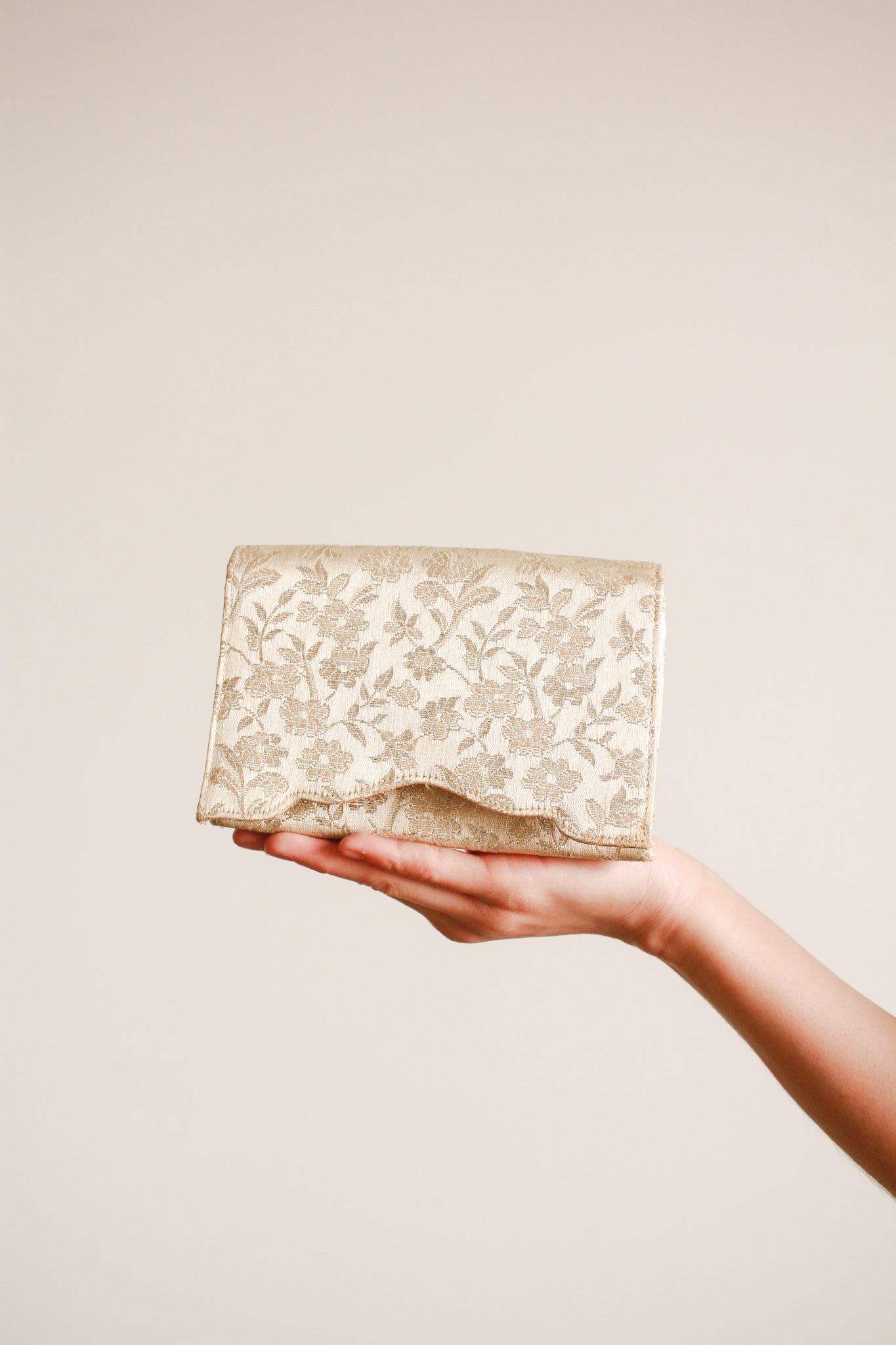 1960s Silver Floral Embroidered Clutch Bag