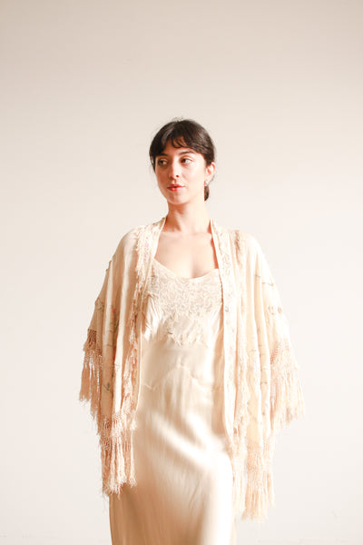 1920s Ecru Pastel Embroidered Fringe Capelet