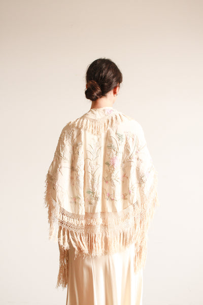 1920s Ecru Pastel Embroidered Fringe Capelet