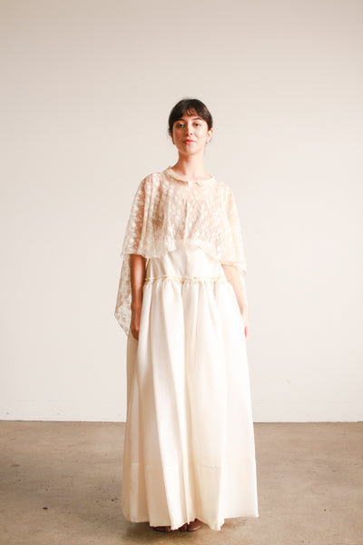 1950s Cream Lace Overlay Cape