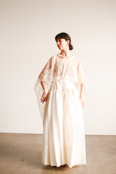 1950s Cream Lace Overlay Cape