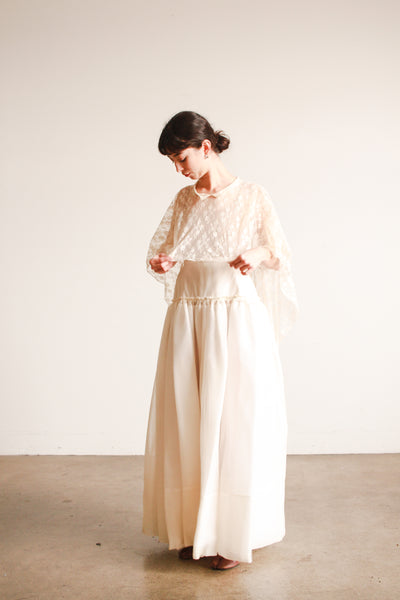 1950s Cream Lace Overlay Cape