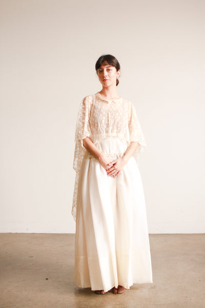 1950s Cream Lace Overlay Cape