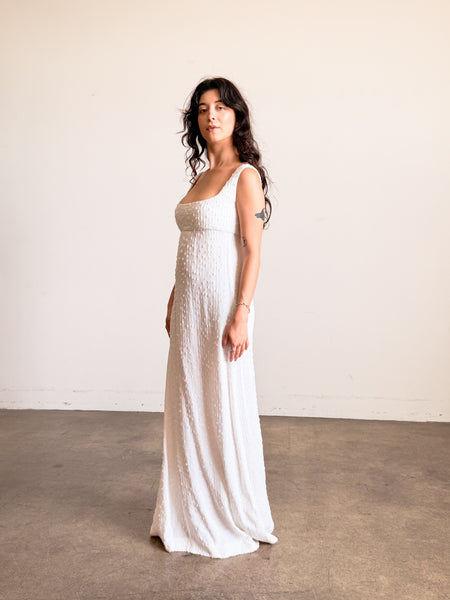 1950s White Grecian Empire Textured Sleeveless Dress