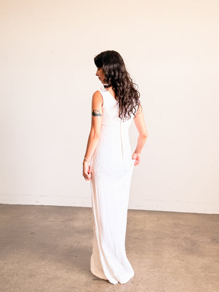 1950s White Grecian Empire Textured Sleeveless Dress