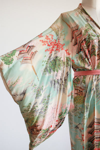 1940s Mint Silk Crepe Japanese Motif Kimono