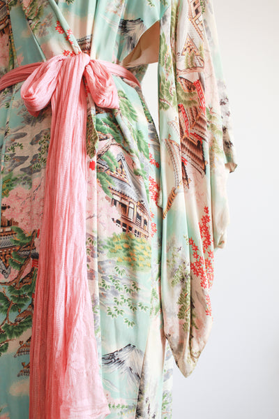 1940s Mint Silk Crepe Japanese Motif Kimono