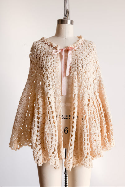 1950s Beige Knit Crochet Poncho