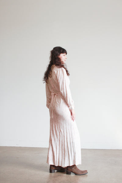 1940s Baby Pink Rosette Nightgown