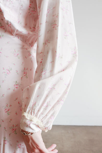 1940s Baby Pink Rosette Nightgown