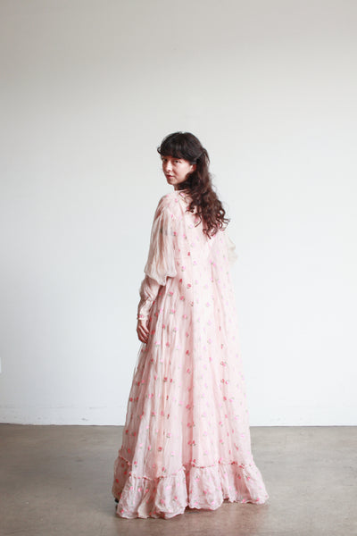1930s Pink Silk Organza Flower Duster