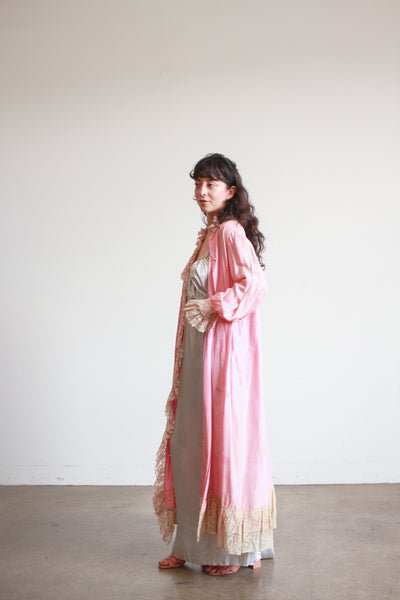 1930s Foxglove Pink Chinese Jacquard Duster