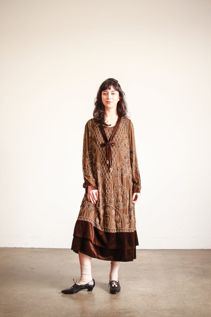 1920s style drop waist dress Burgundy and navy blue 1920s drop waist linen dress with a boat neck