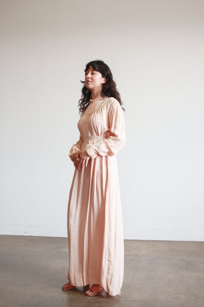 1900s Light Pink Cotton Applique Nightdress