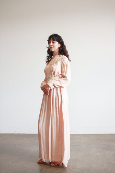 1900s Light Pink Cotton Applique Nightdress
