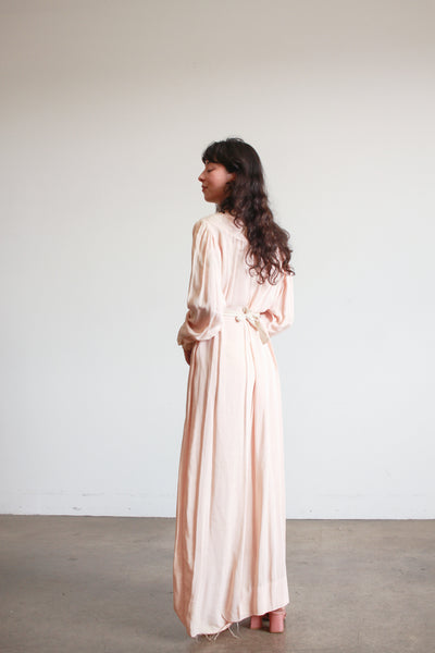 1900s Light Pink Cotton Applique Nightdress