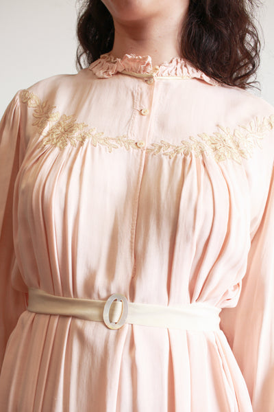 1900s Light Pink Cotton Applique Nightdress