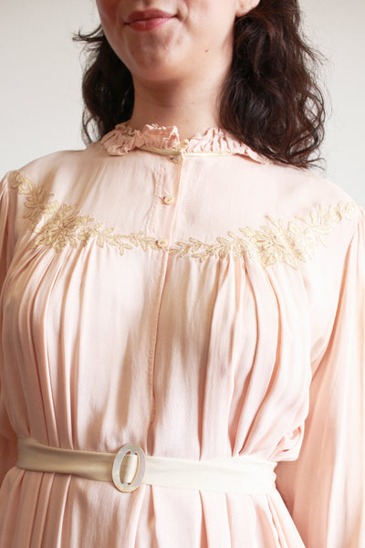 1900s Light Pink Cotton Applique Nightdress