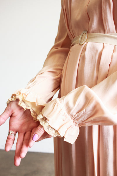1900s Light Pink Cotton Applique Nightdress