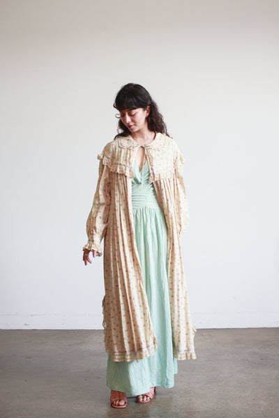 1800s Ecru Cotton Calico Lace Bib Duster